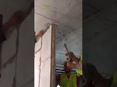 Pannelli di cemento grigio leggero con buon assorbimento del suono e opzioni di progettazione versatili