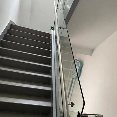 Vintage Design Glass Stair Hand Railings Polvere rivestita / lucidata / spazzolata / anodizzata Finitura