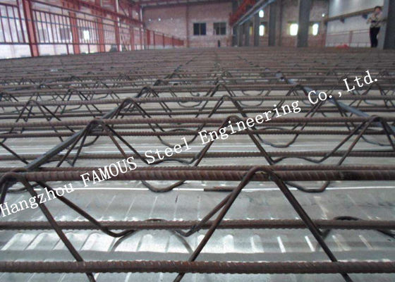 Il Decking galvanizzato HRB500E del pavimento del metallo di 11.8m ha rinforzato la capriata di Antivari d'acciaio, Decking concreto del pavimento di 0.5mm